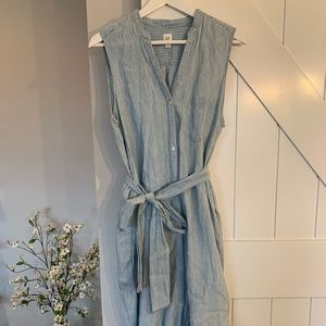 GAP Sleeveless Chambray Dress